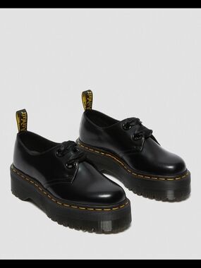 Dr. Martens Holly Quad Retro Platform Shoe Womens Size 7 US